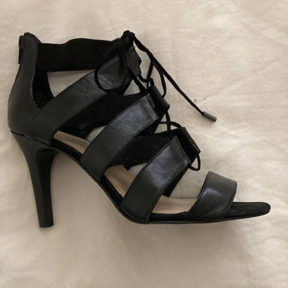 Nine West Artliff Black 4" Leather Heels with Zipper Back and Lace Up  Size 8.5 - Picture 2 of 8